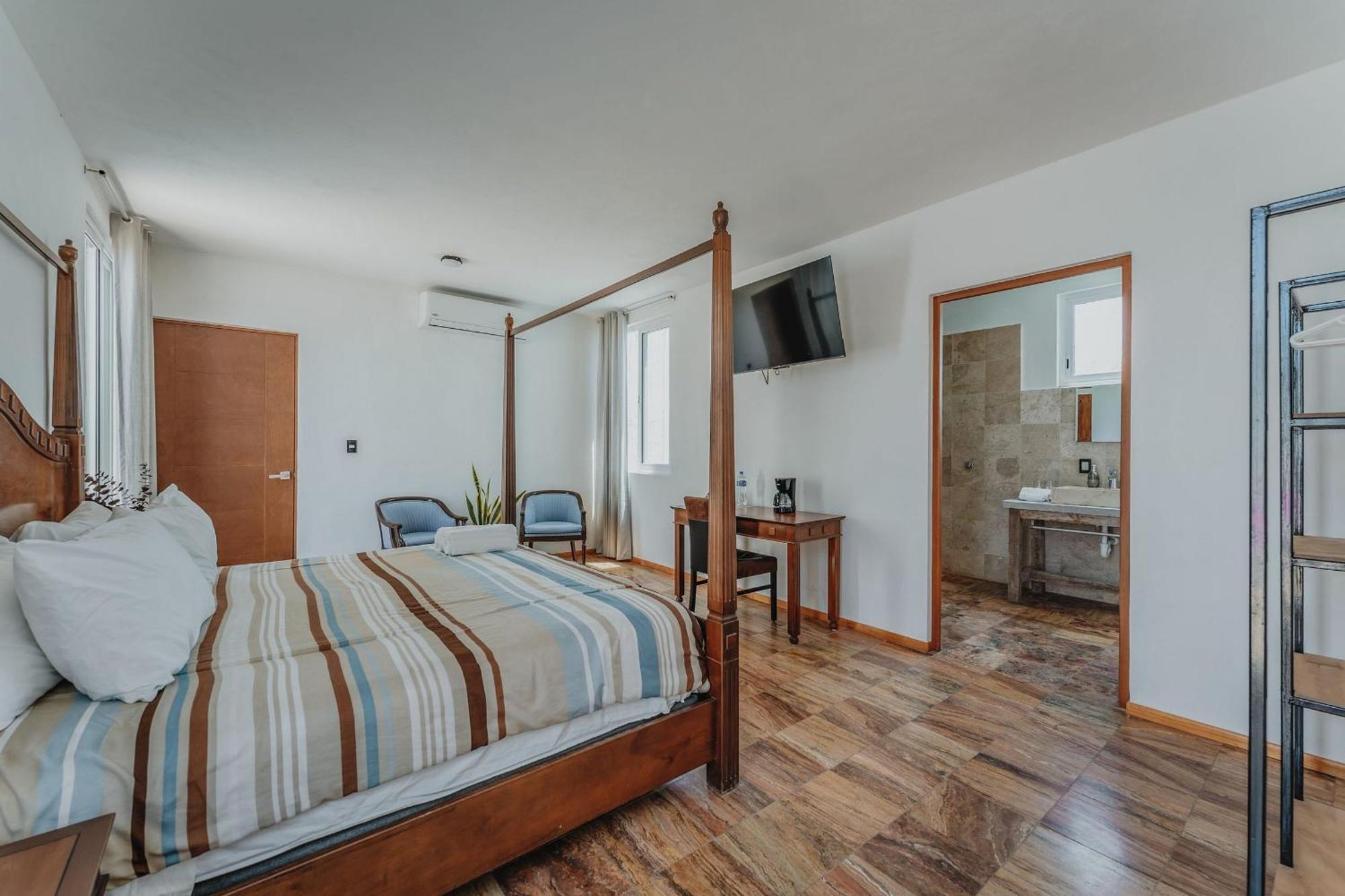 Privada, 5 Min Catedral Hotel