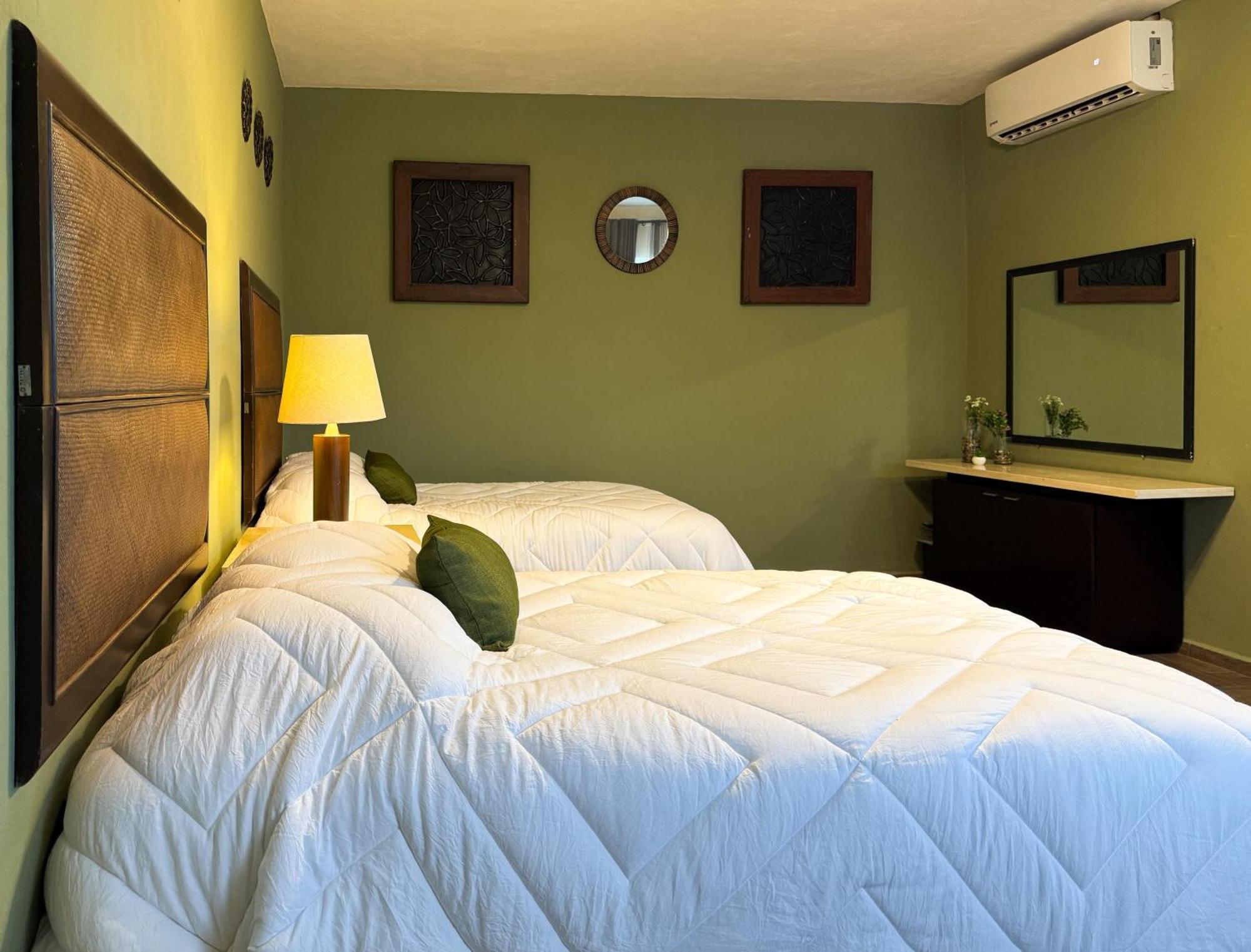 Nikche Hotel 3*