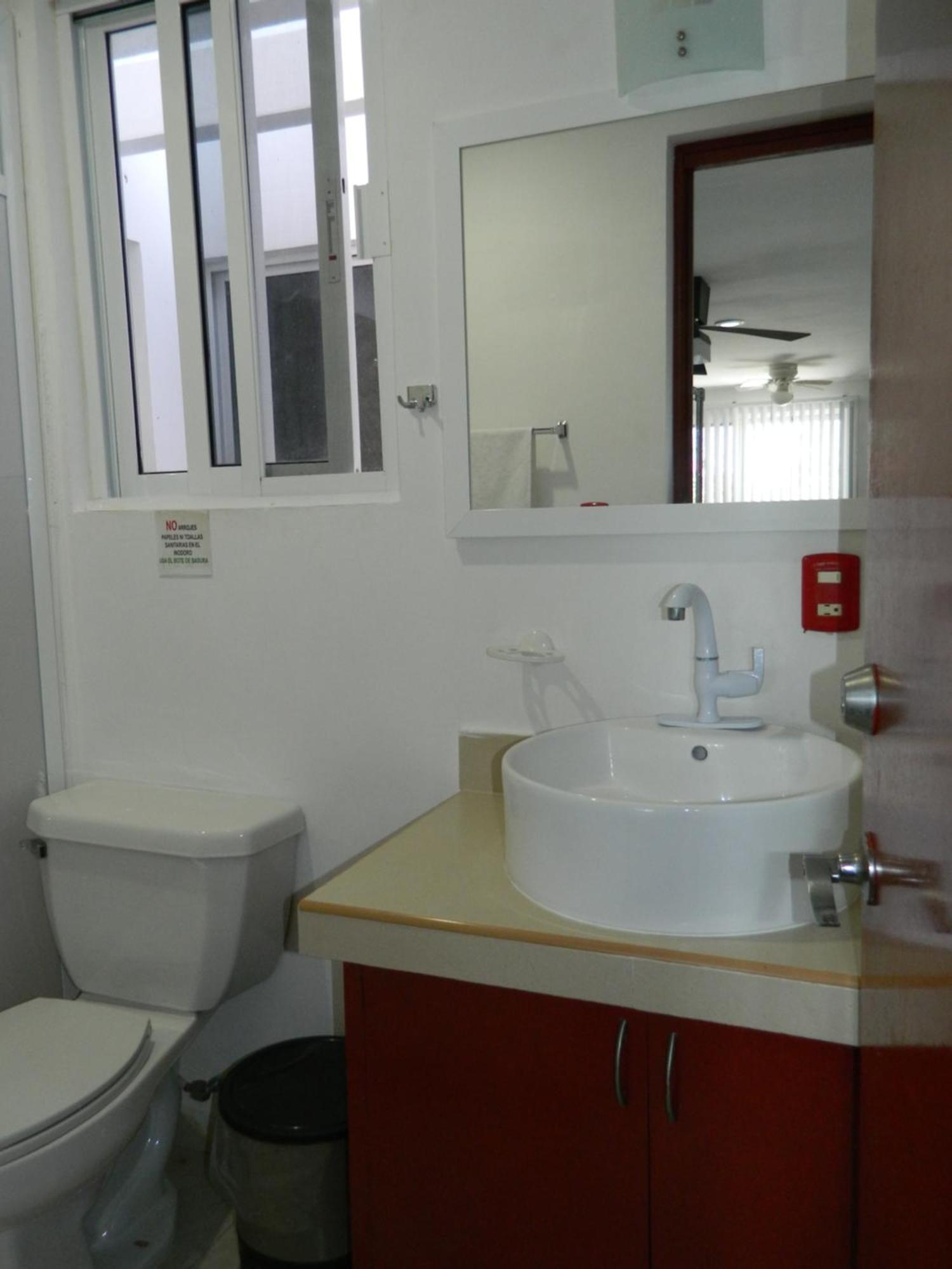 Calido Estudio Con Ac,wifi,alberca, Auto Check-in #14 Apartamento