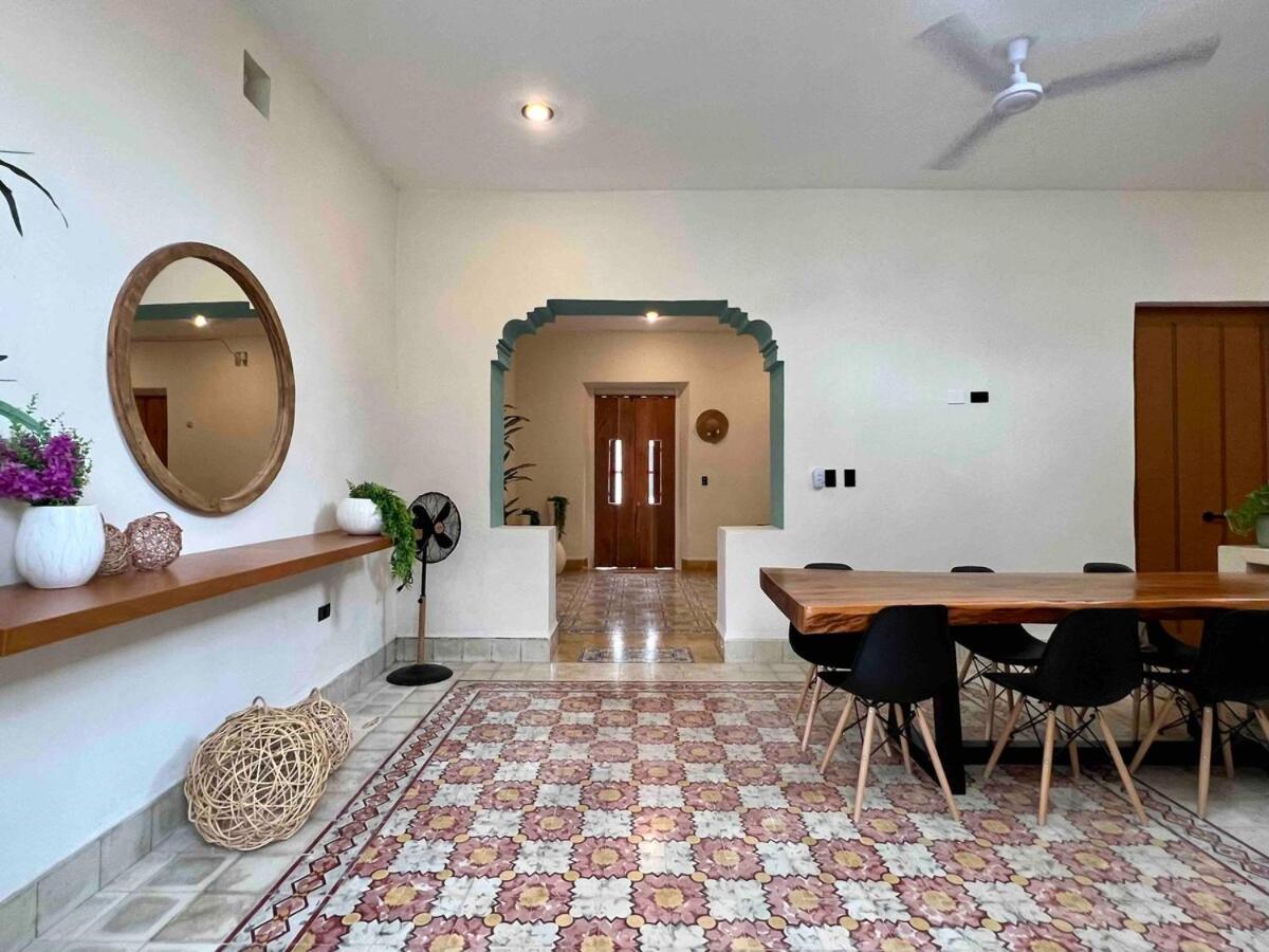 Lux In The Center Of Merida, Swimming Pool Villa