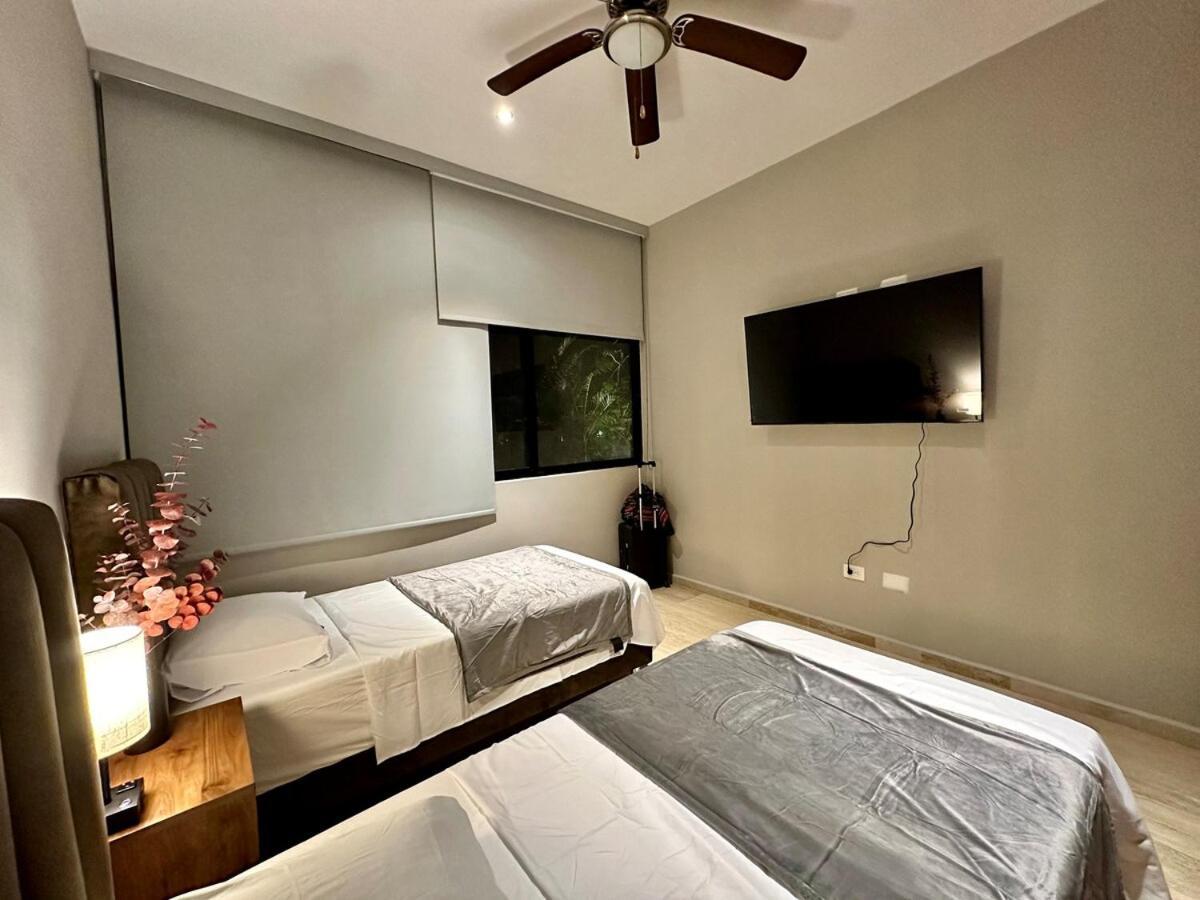 Tuscania Modern Luxe - Temozon On First Floor Apartment Merida