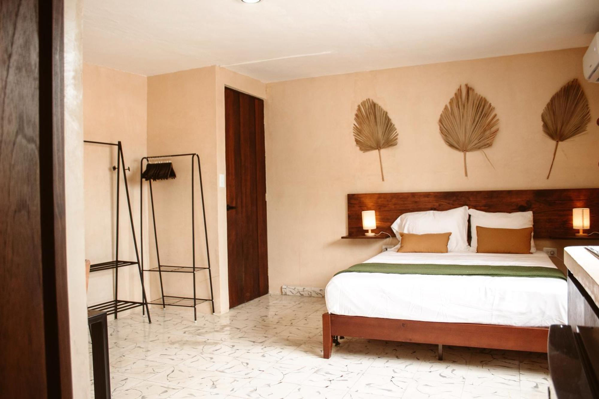 Casa Nudo, Hotel