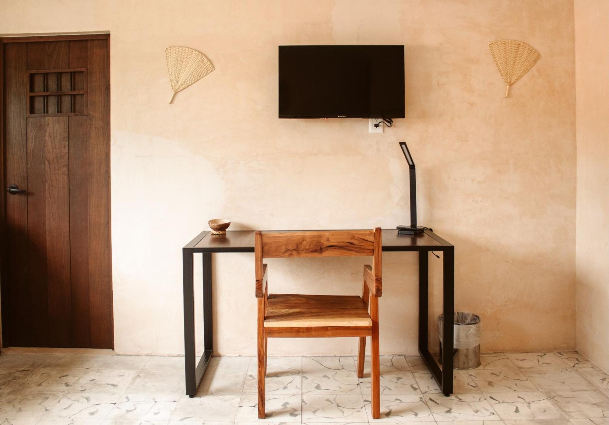 Casa Nudo, Hotel