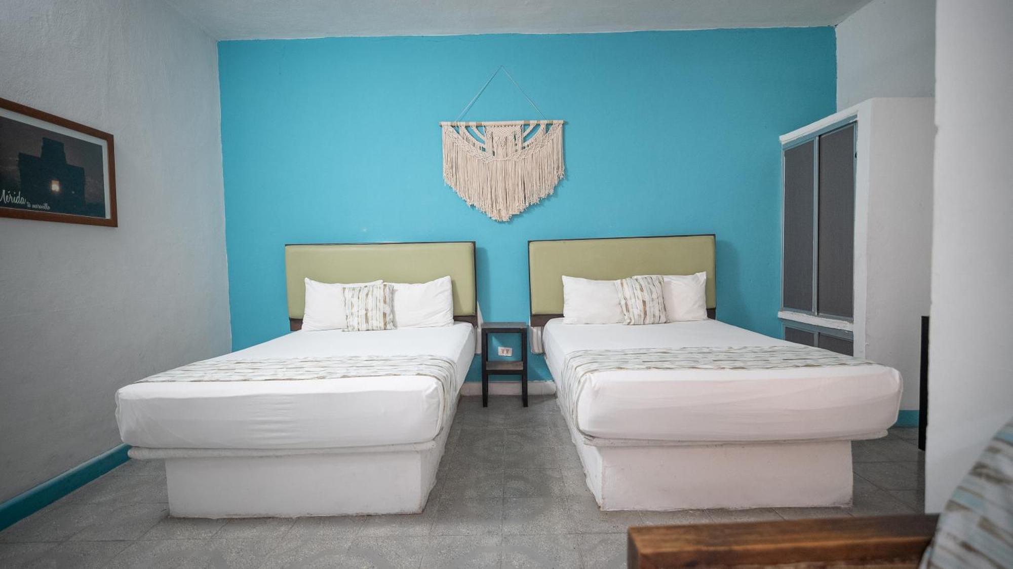 Hotel Aurora 2*