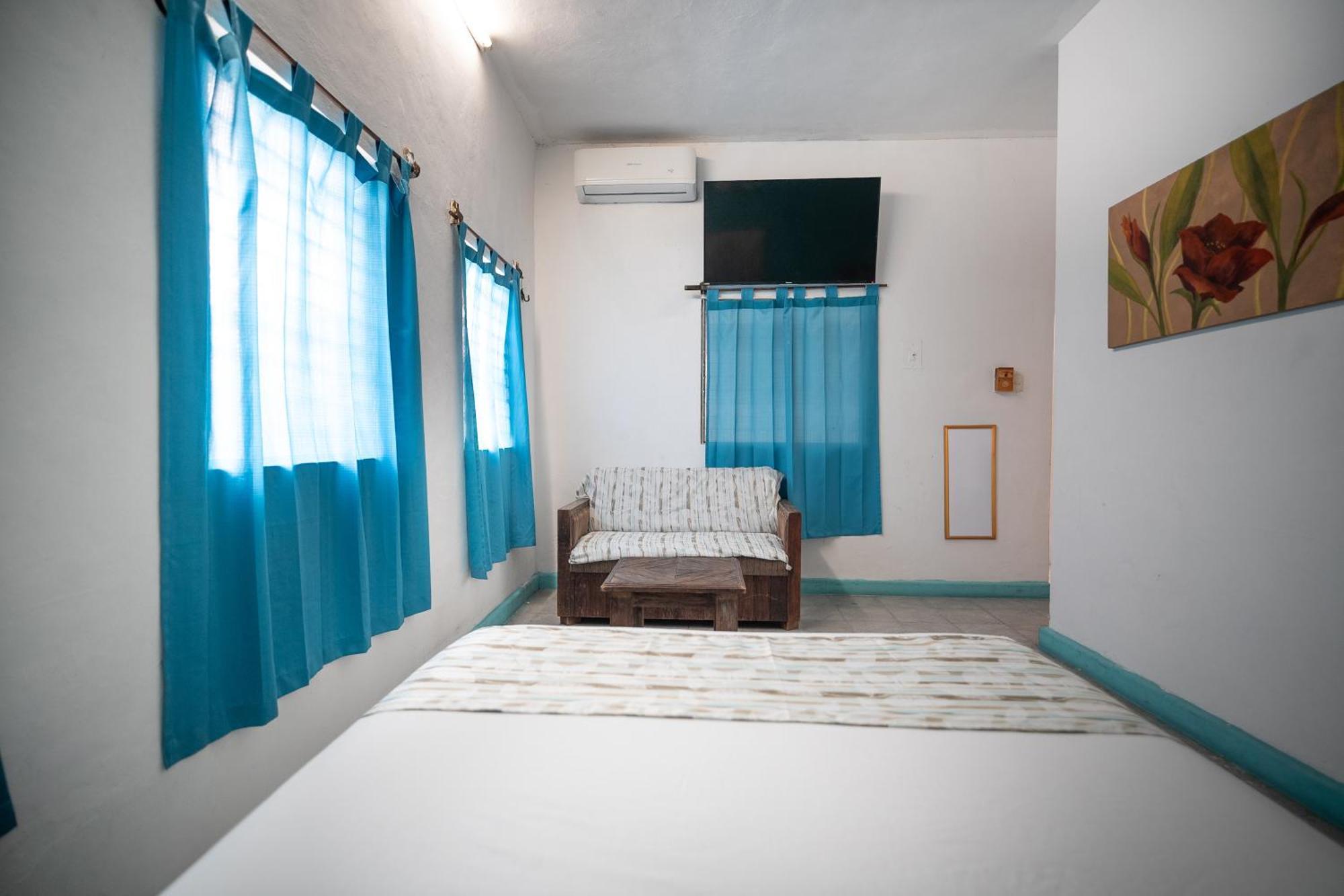 Aurora Hotel 2*
