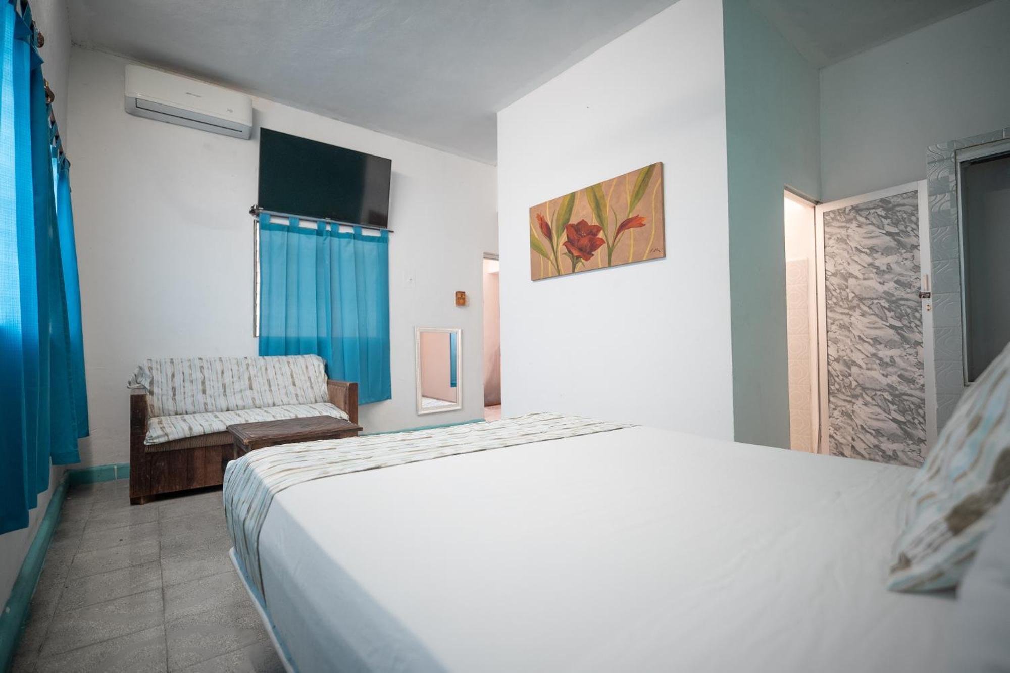 Hotel Aurora 2*