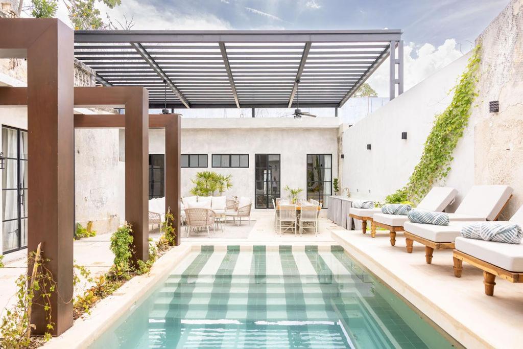 Amazing Downtown House Near Plaza Grande, 7bd Сasa de vacaciones Mérida