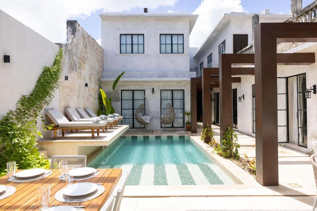 Amazing Downtown House Near Plaza Grande, 7bd Mérida