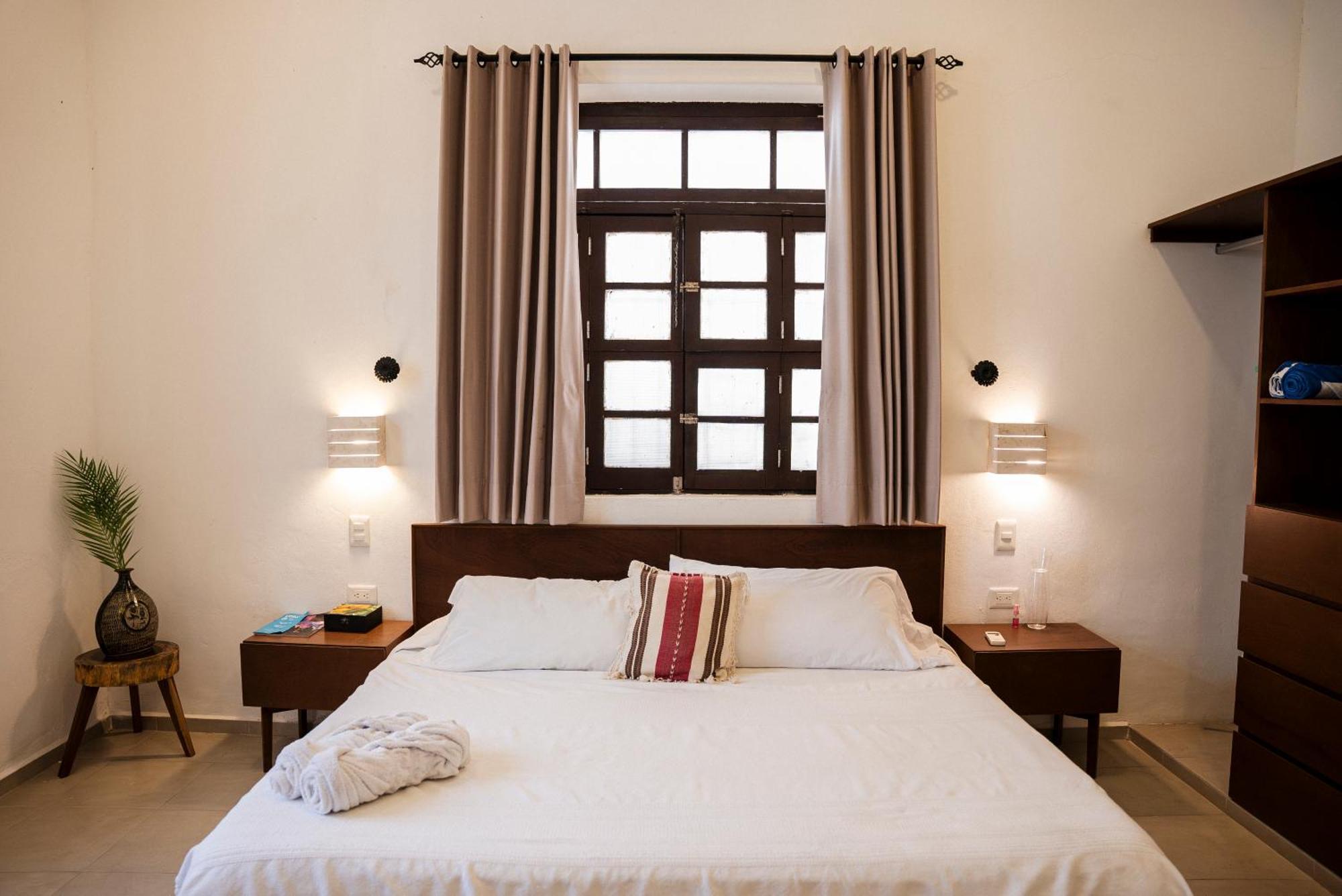Casa Grande 5 Blocks To Montejo Holiday home Merida