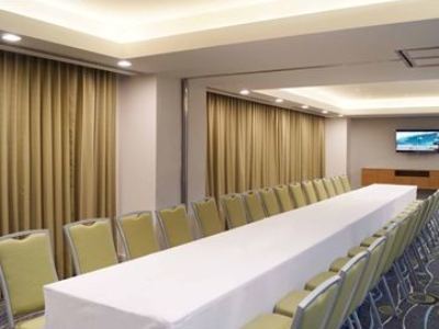 Hotel Hampton By Hilton 3*