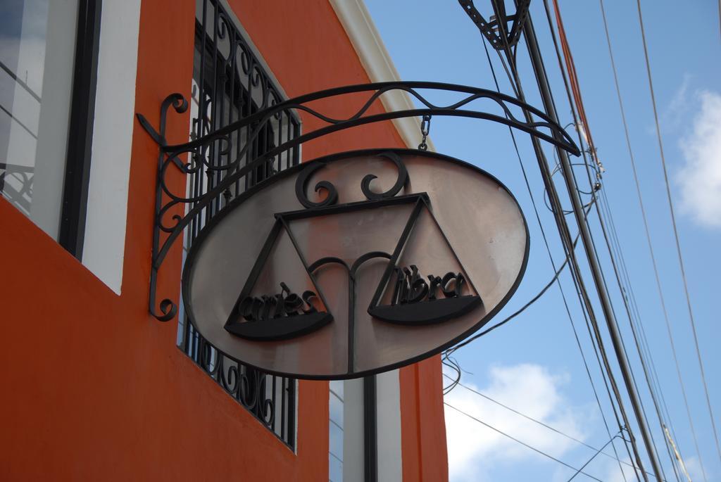 Aries Y Libra Bed and breakfast