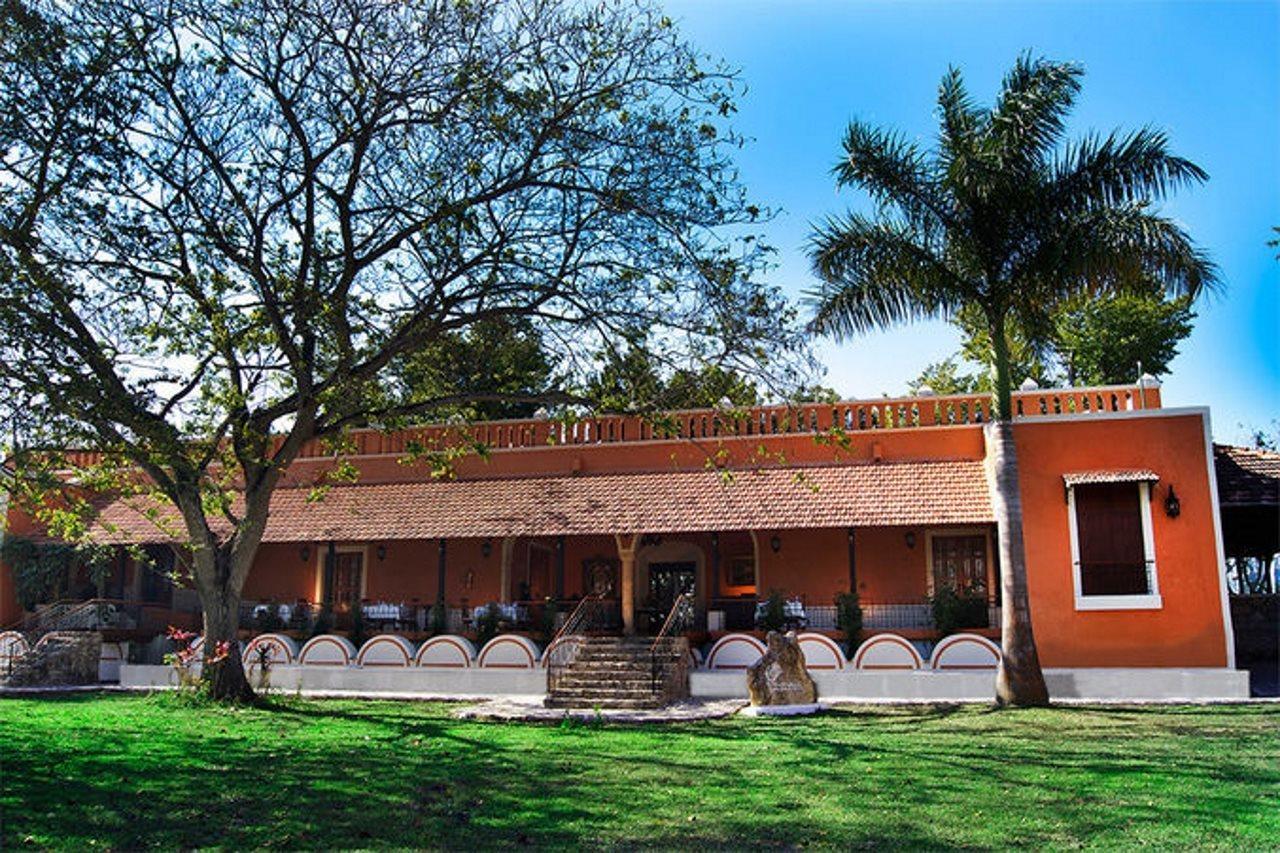 Hacienda Noc-ac & Hotel