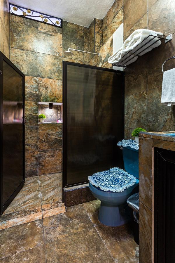 Serviced Apartment *