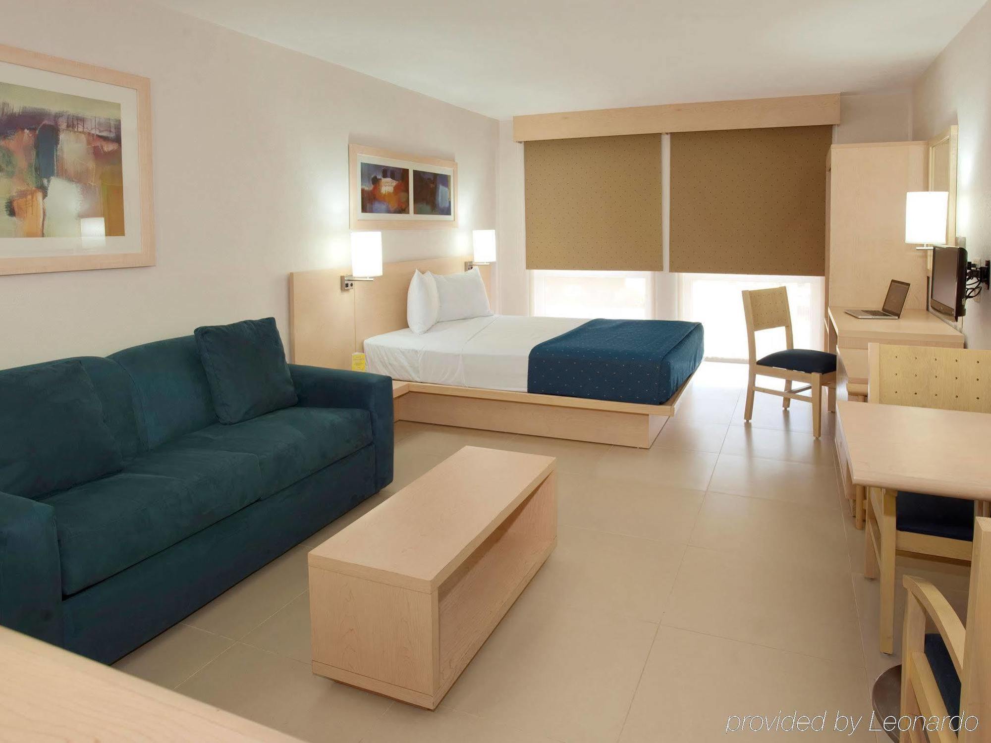 Express By Marriott Hotel 4*