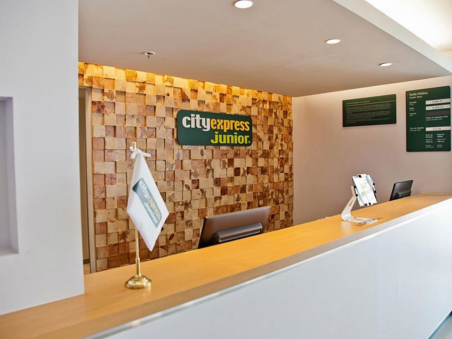 Hotel Express Junior Altabrisa