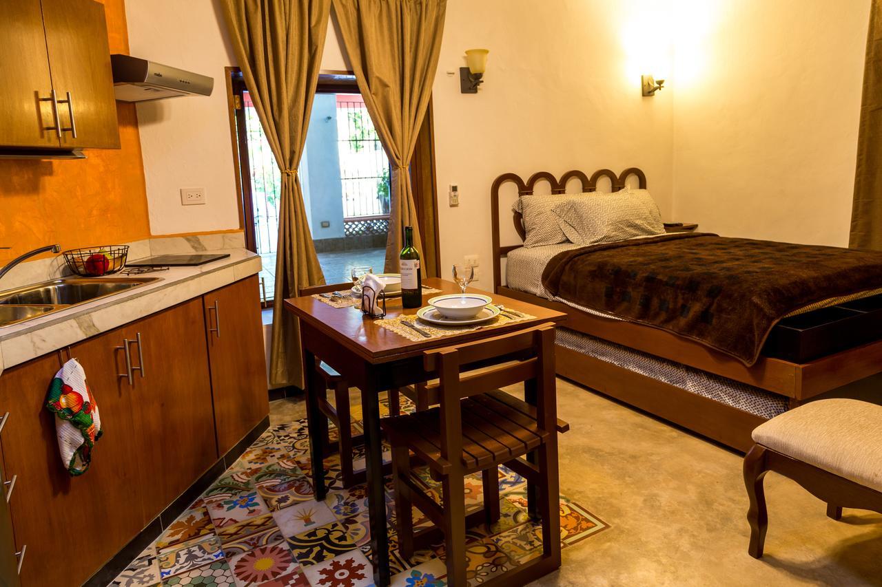 Serviced Apartment *