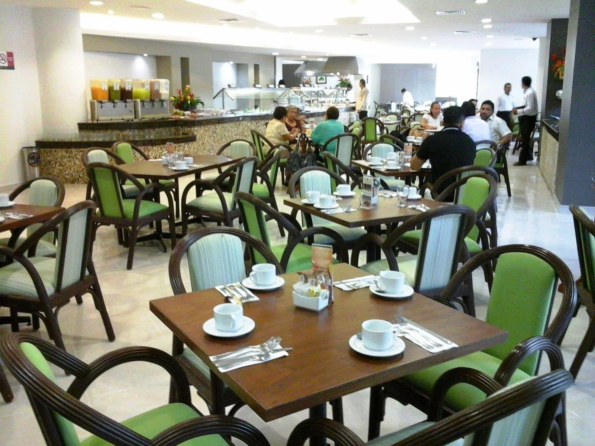 El Conquistador Del Paseo De Montejo Hotel 5*