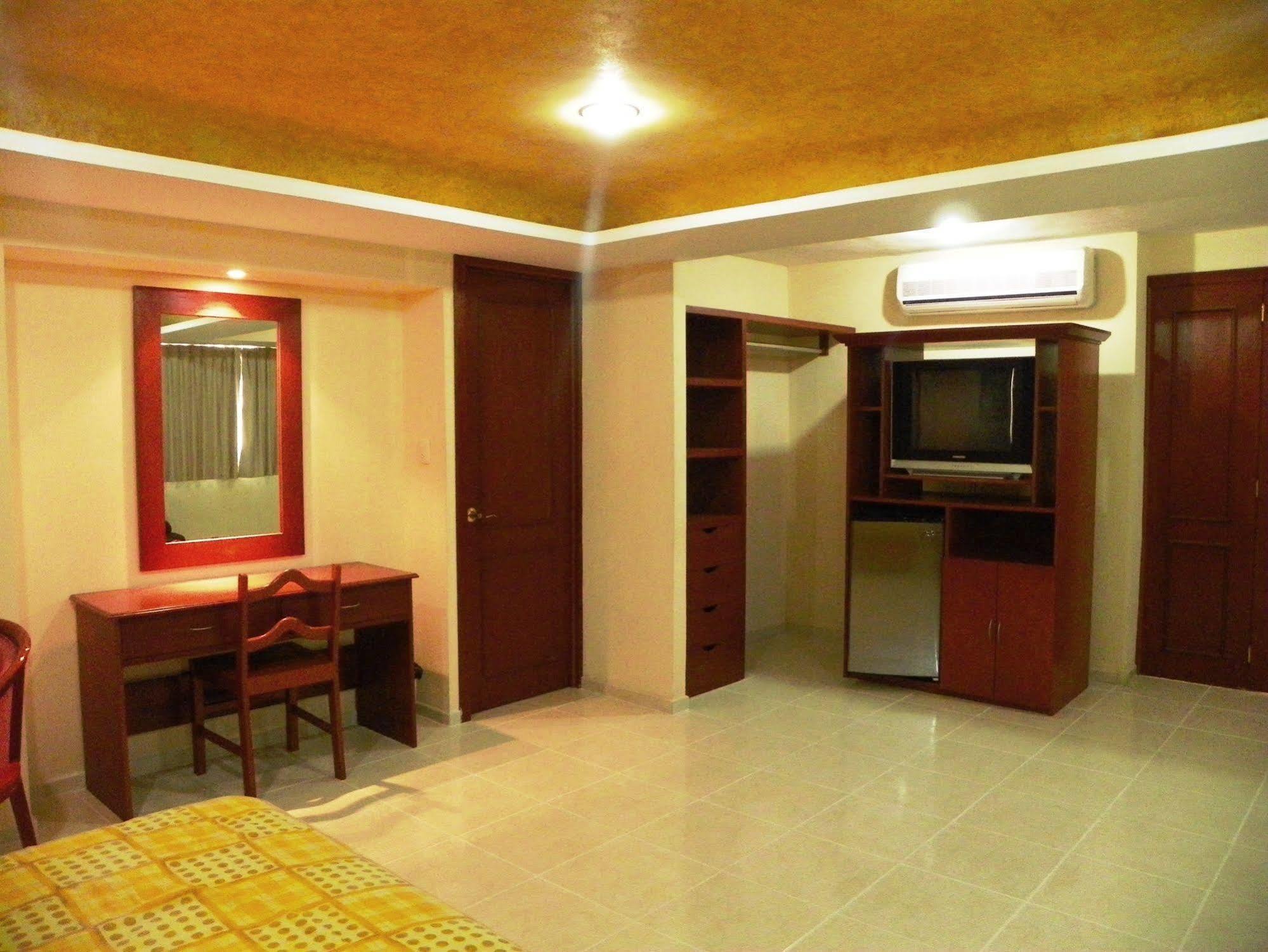 El Marques Hotel