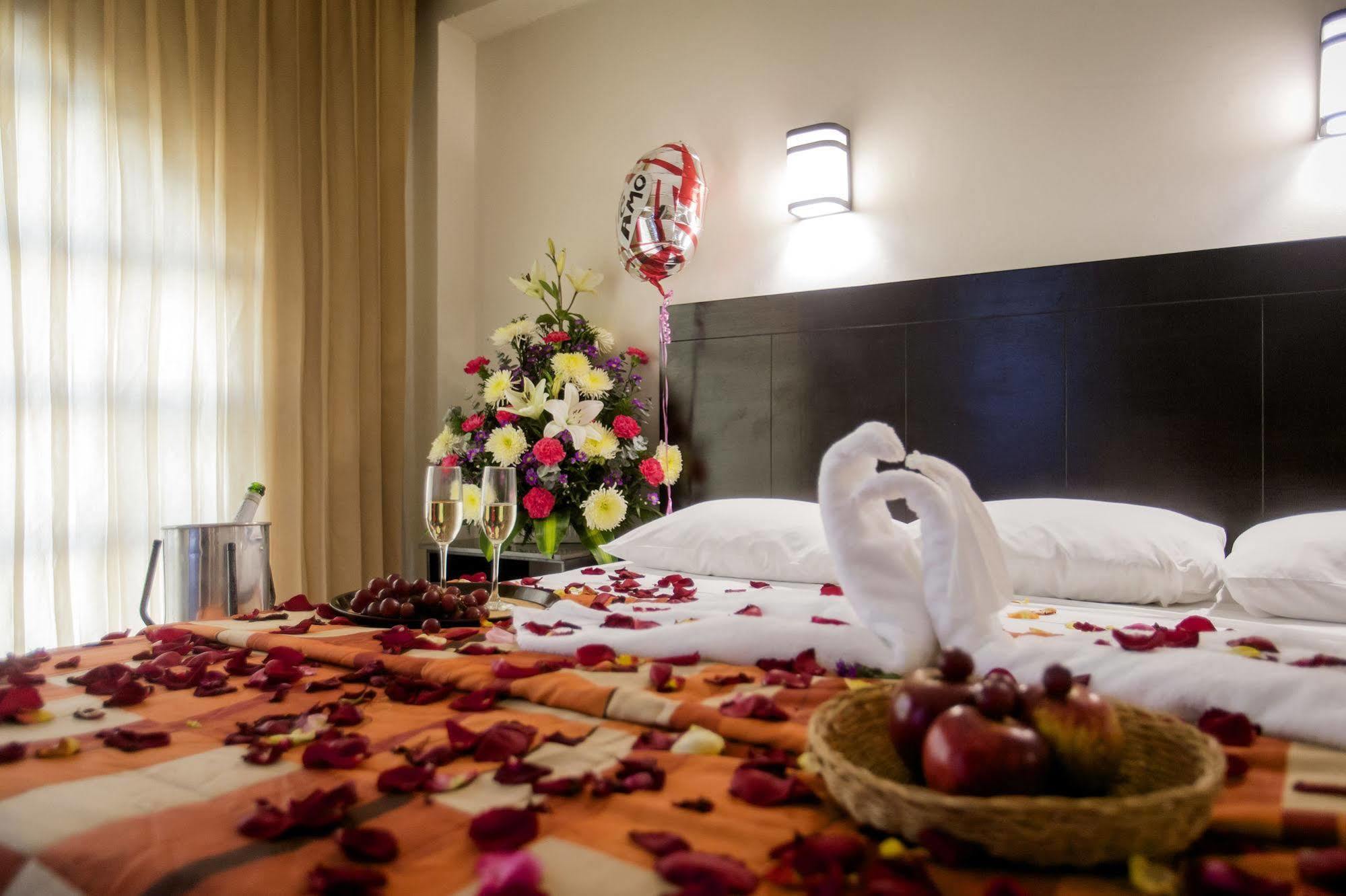 Colonial De 4*