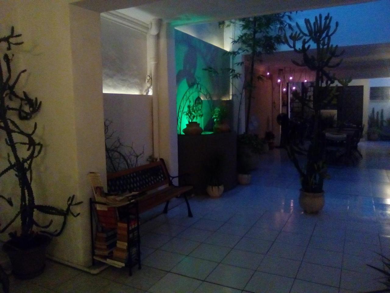 Mi Ca-sa En *
