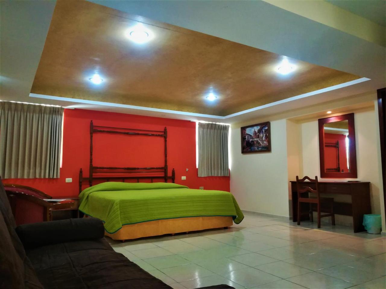 Hotel El Marques 3*