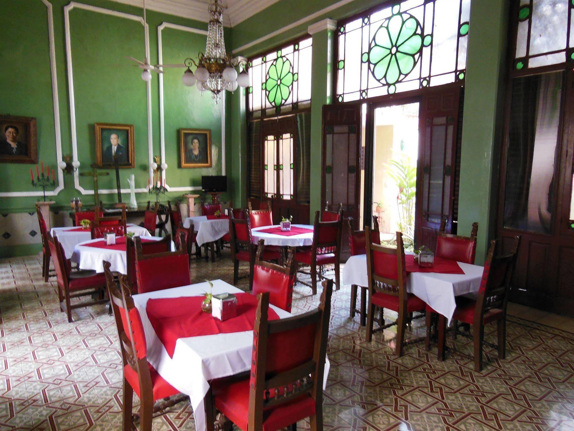 Toledo & Galeria 3*