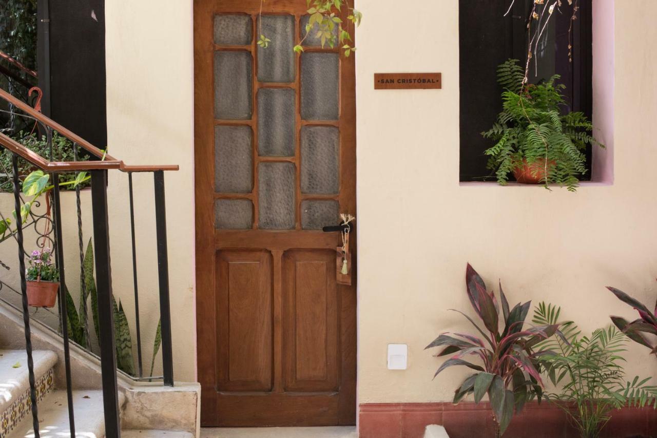 Kuka Y Naranjo Bed and breakfast 2*