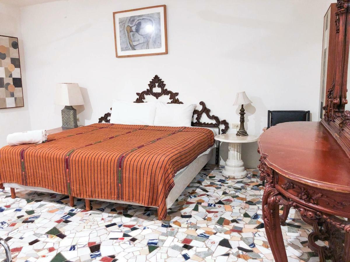 Siesta Fiesta Hotel & Hostel