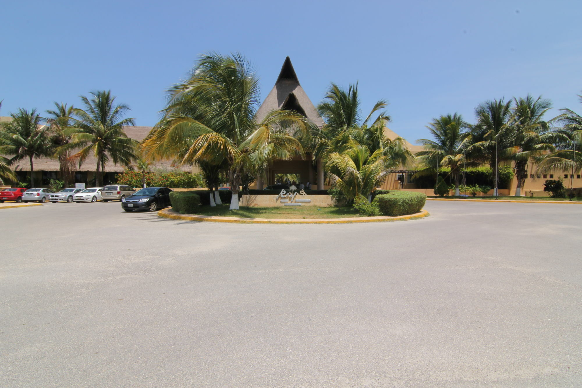 Reef Yucatan & Convention Center 3*