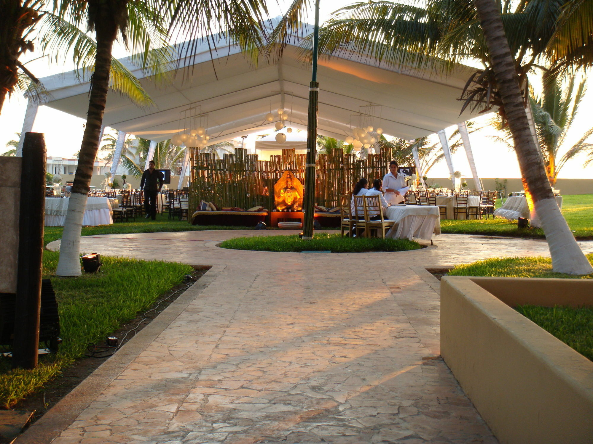 Reef Yucatan & Convention Center Hotel Merida