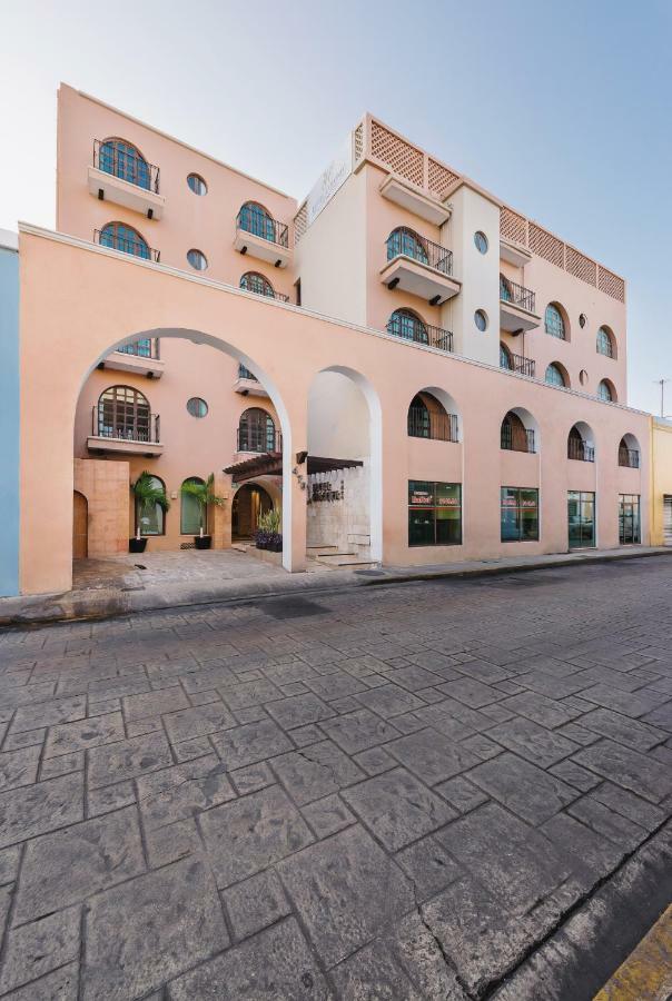 Colonial De