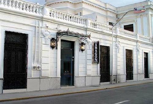 Aragon Hotel