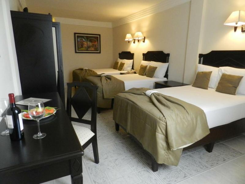 Victoria Hotel 5*