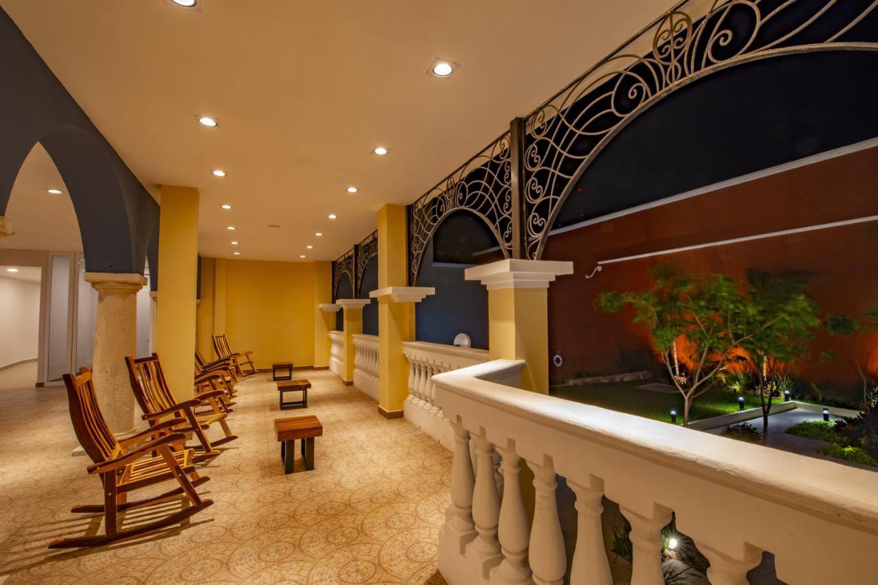 Express Centro By Ihg Hotel 4*