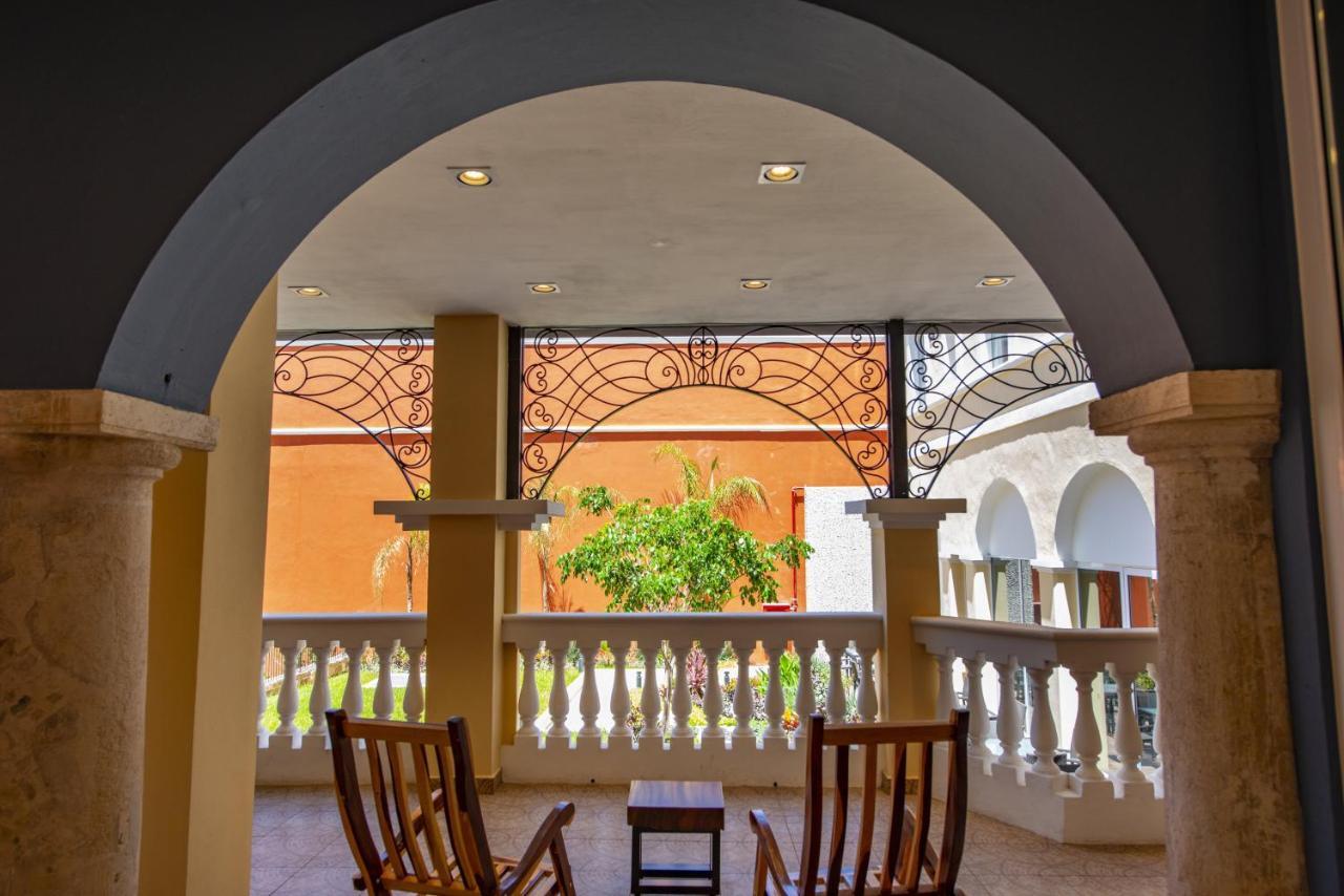 Hotel Express Centro By Ihg 4*
