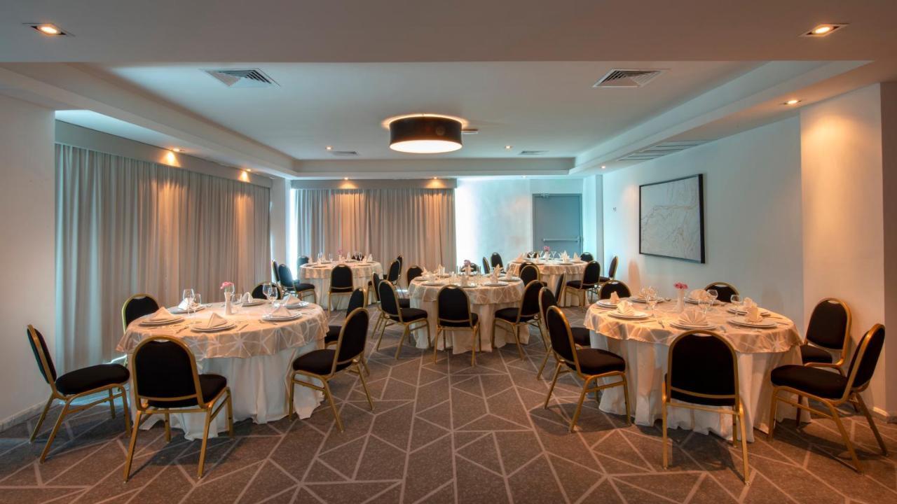 Inn&suites - La Isla, An Ihg