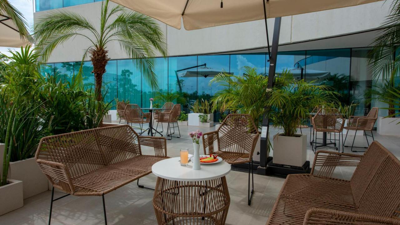 Inn&suites - La Isla, An Ihg