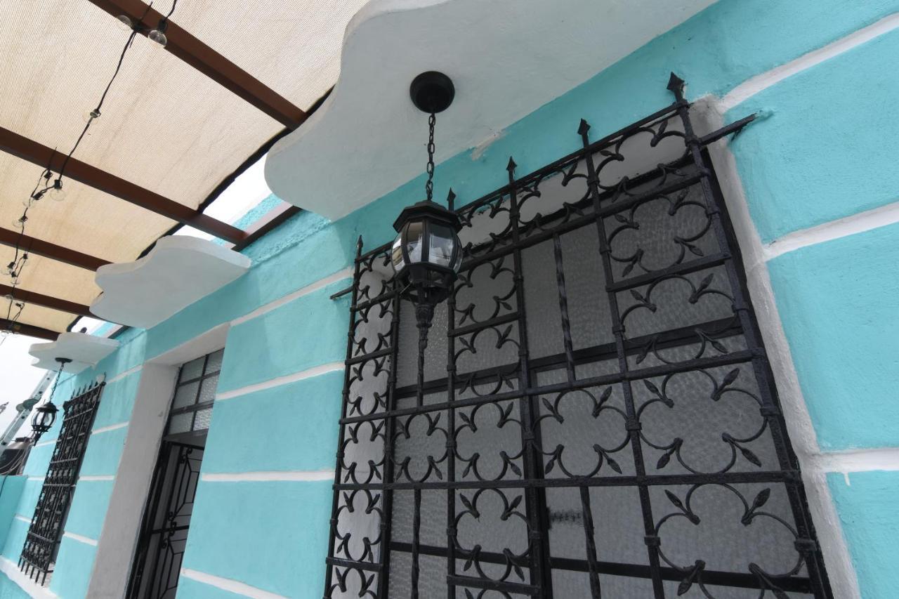 Hostal 62 *
