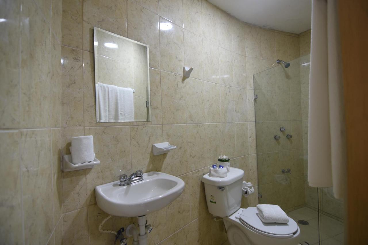 62 Hostal