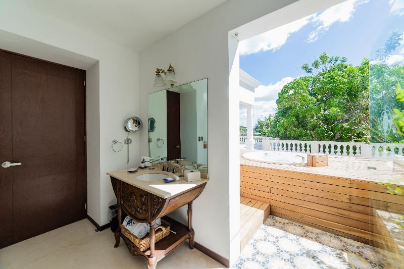 Delfina Boutique Hotel 5*