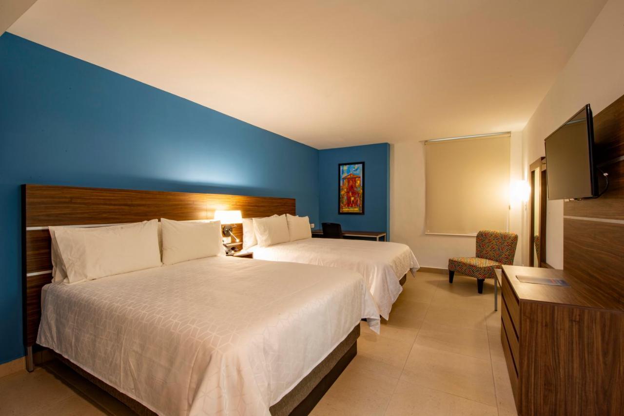 Hotel Express Centro By Ihg 4*