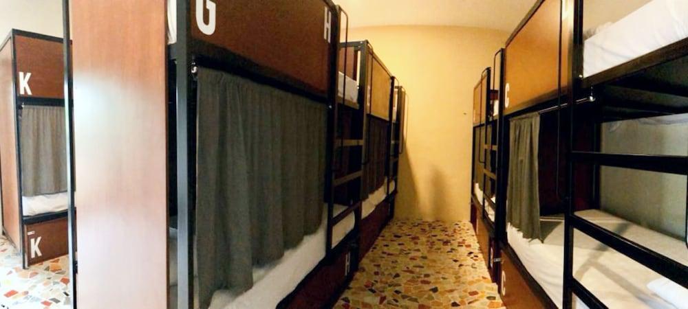 Siesta Fiesta & Hotel 2*