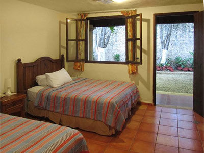Hotel Holly