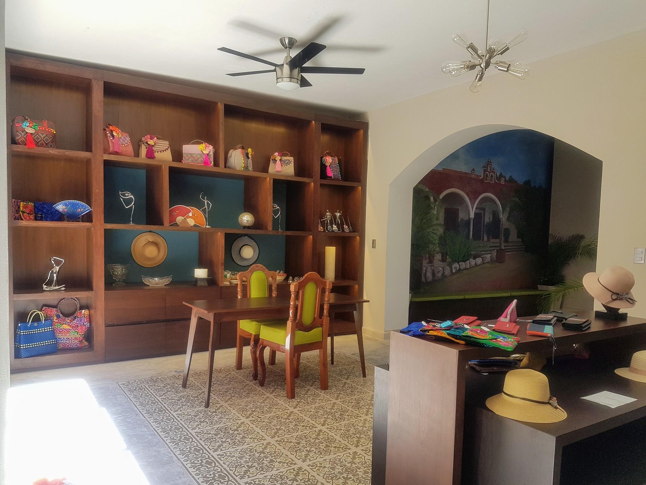 Hotel Holly 4*
