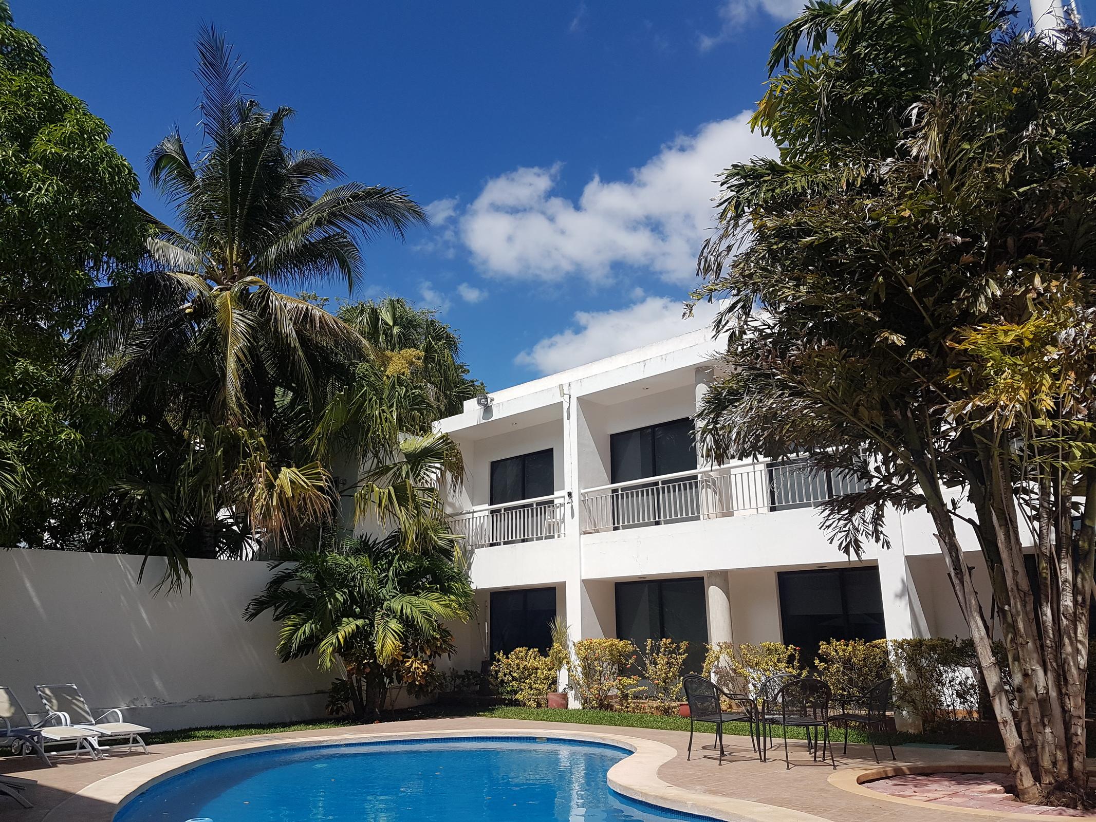 Holly Hotel 4*