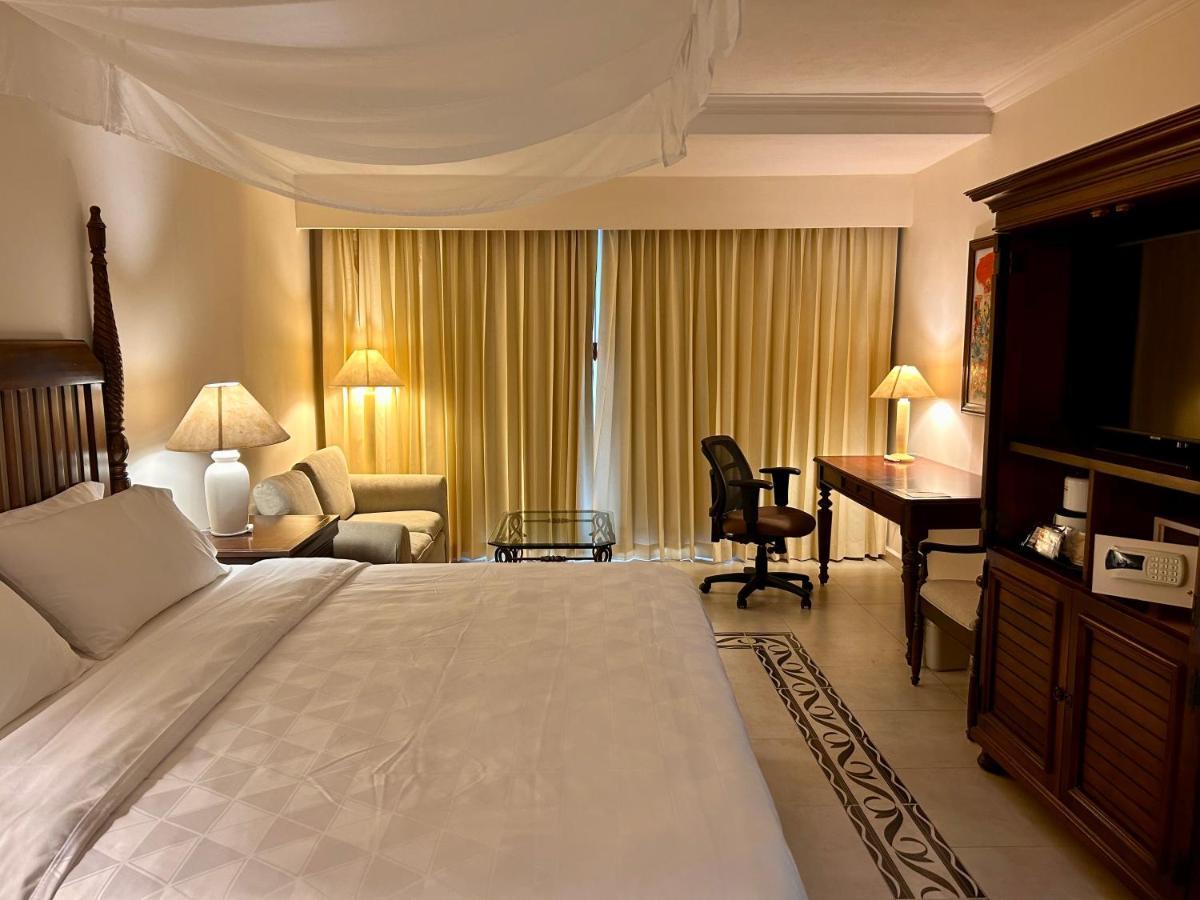 Hotel By Ihg 3*