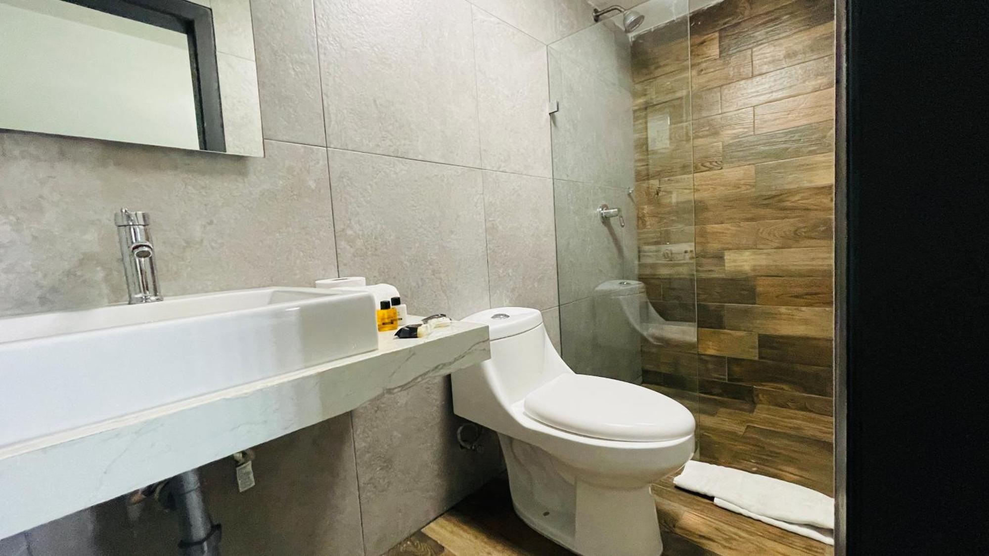 Hit Boutique Hotel 4*
