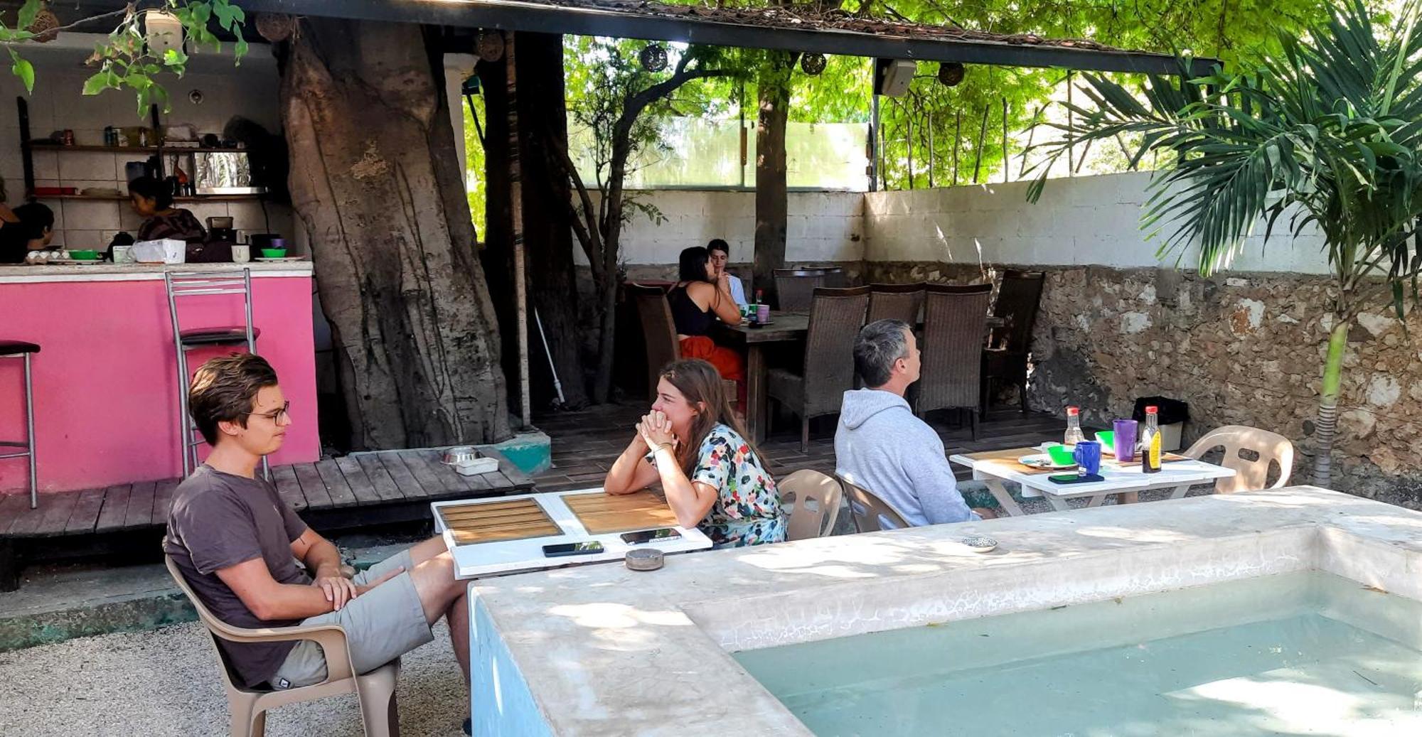 Hostal Guaya *