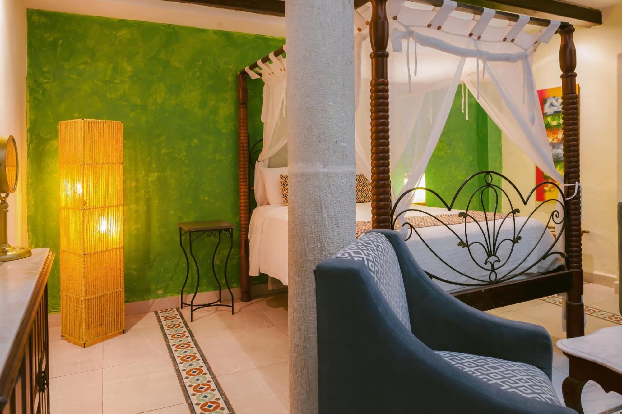 Viva Boutique Hotel 4*