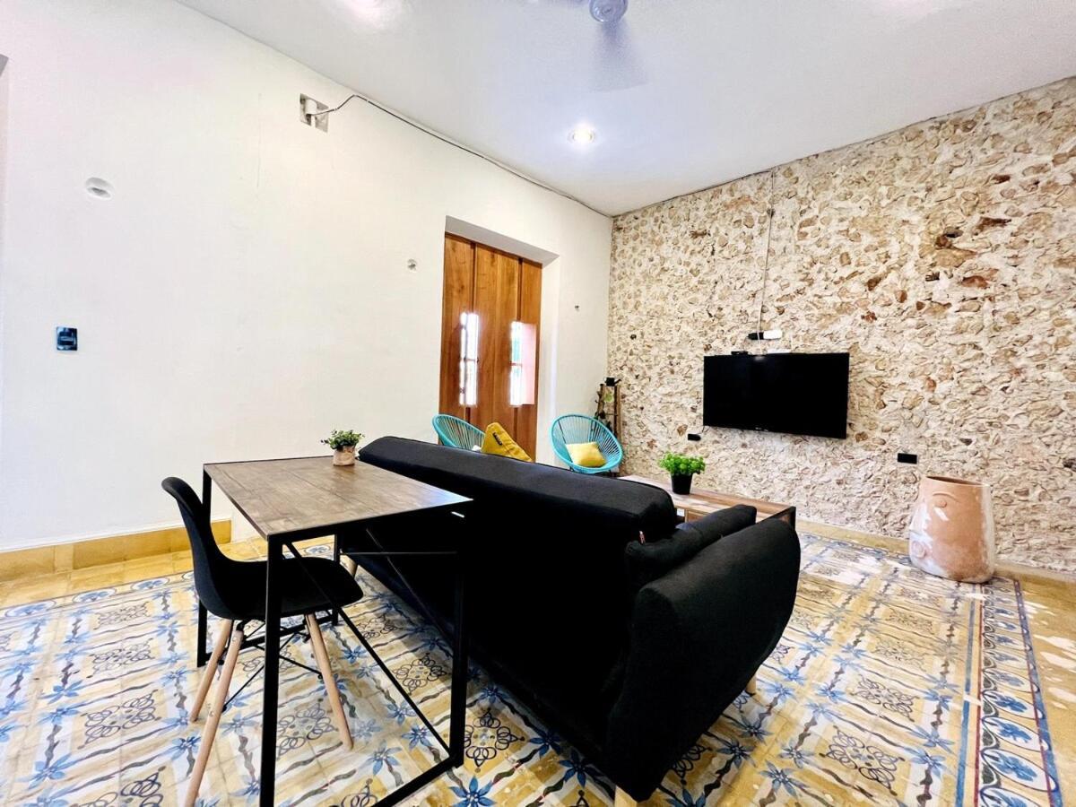 Lux In The Center Of Merida, Swimming Pool Villa